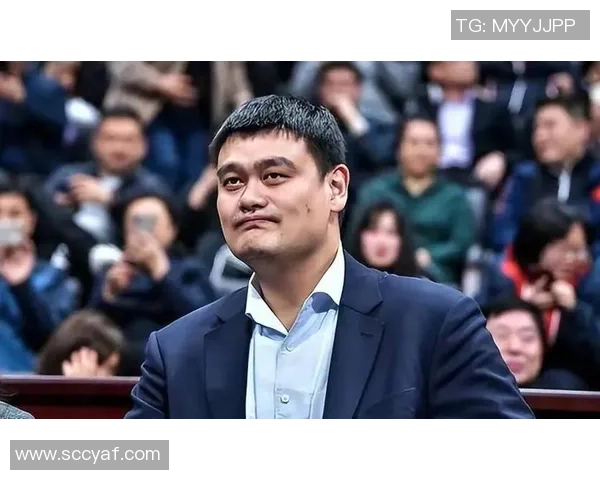 姚明西装搭配解析时尚风格展现个性魅力与职业形象完美融合 姚明西装搭配解析时尚风格展现个性魅力与职业形象完美融合