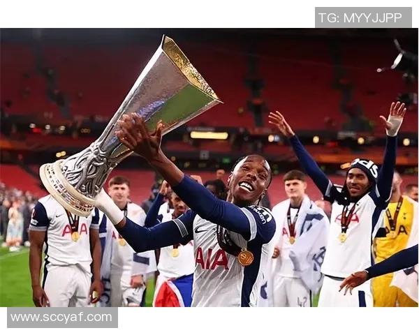 意甲热刺逆袭莱比锡6比2赛场瞬间引发狂欢与数据解析