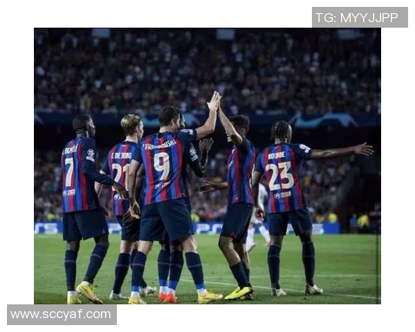 巴萨主场大胜里昂四球狂潮与争议判罚引发热议